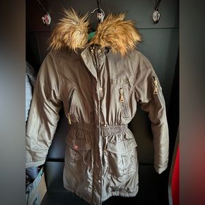 DKNY faux hood girls winter coat in color olive sz 14/16